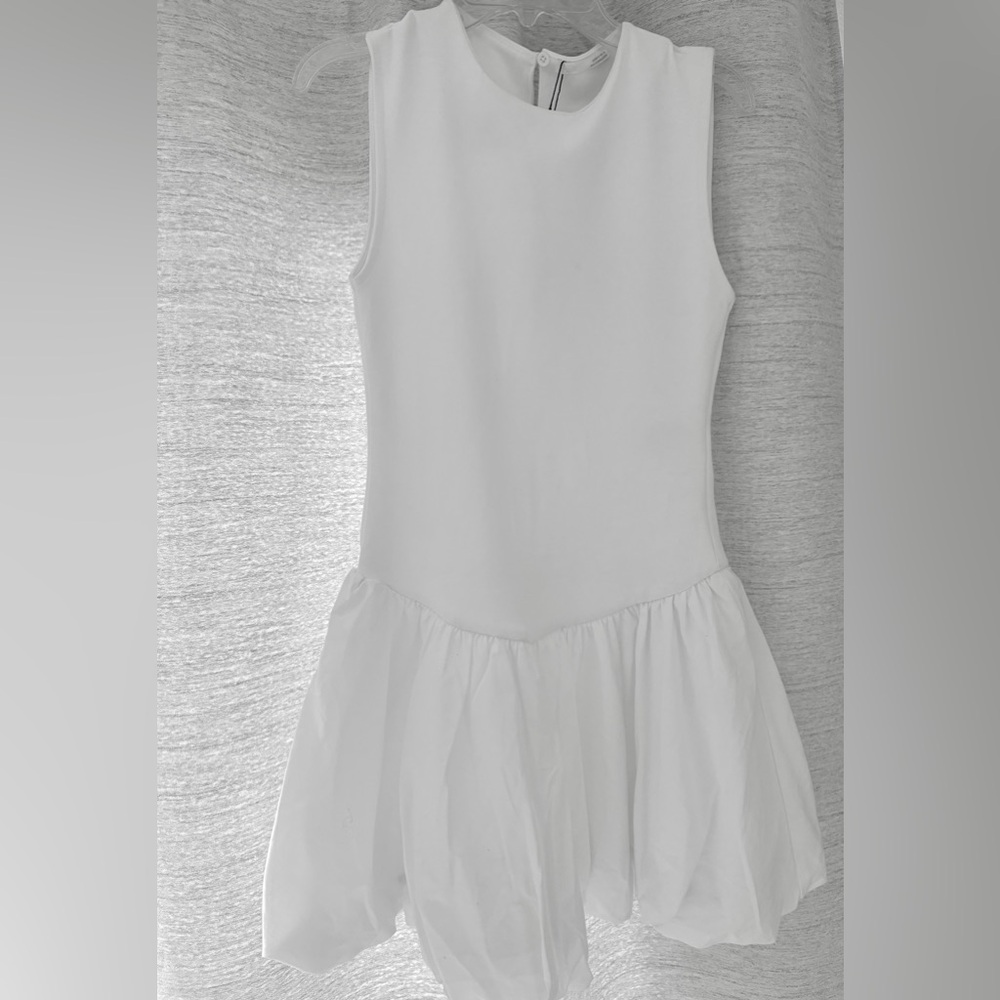 NWT Zara white balloon dress Size M